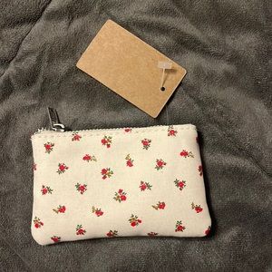 Cute little coin purse from Brandy Melville!